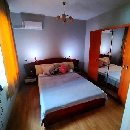Beachside Center # 3 Апартаменты Варна