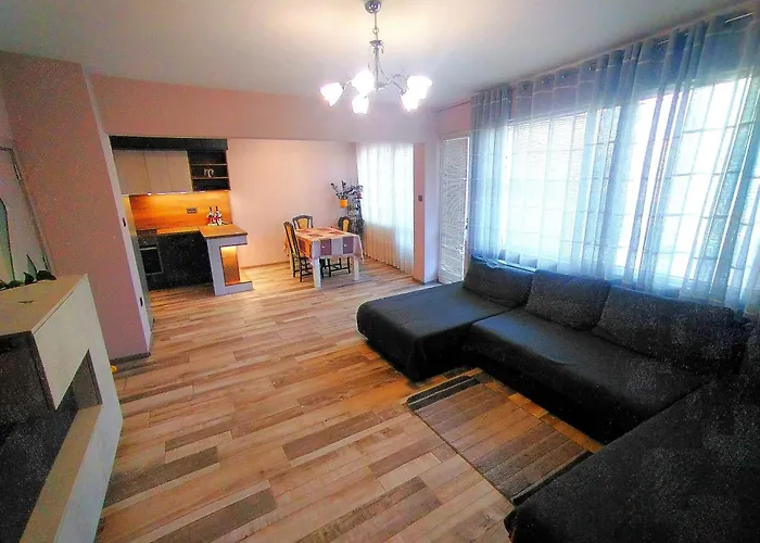 Beachside Center # 3 * וארנה