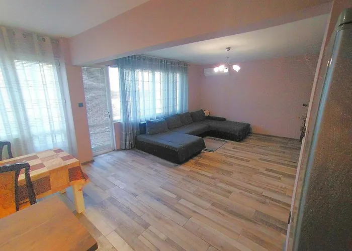 Beachside Center # 3 וארנה